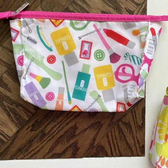 Lot of five make up bags! - Picture 11 of 15